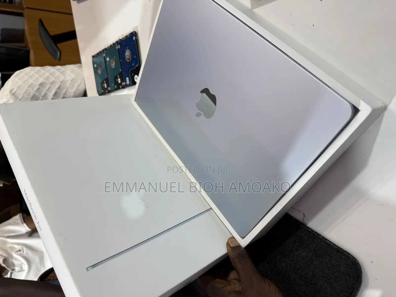 Laptop Apple MacBook Air 2025 M4 13-inch 16GB Apple M4 SSHD+SSD 256GB