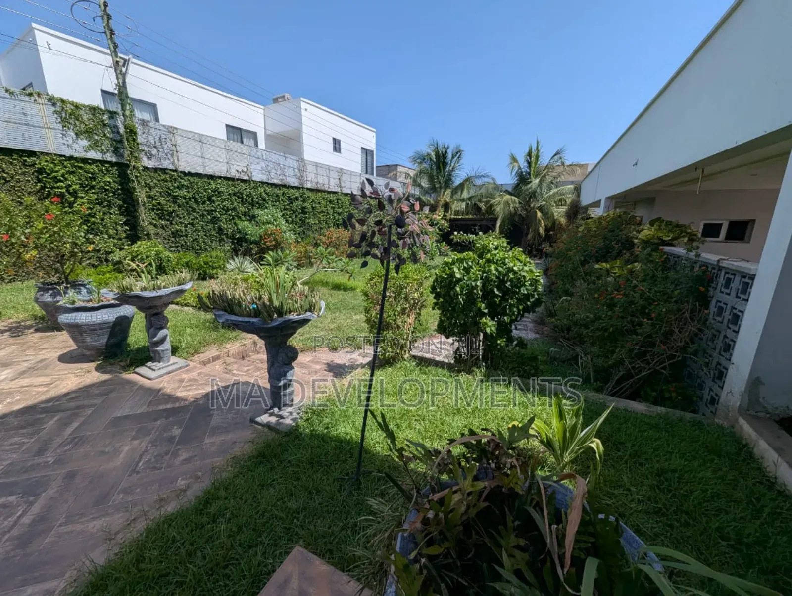 7bdrm Mansion in Airport Hills for sale