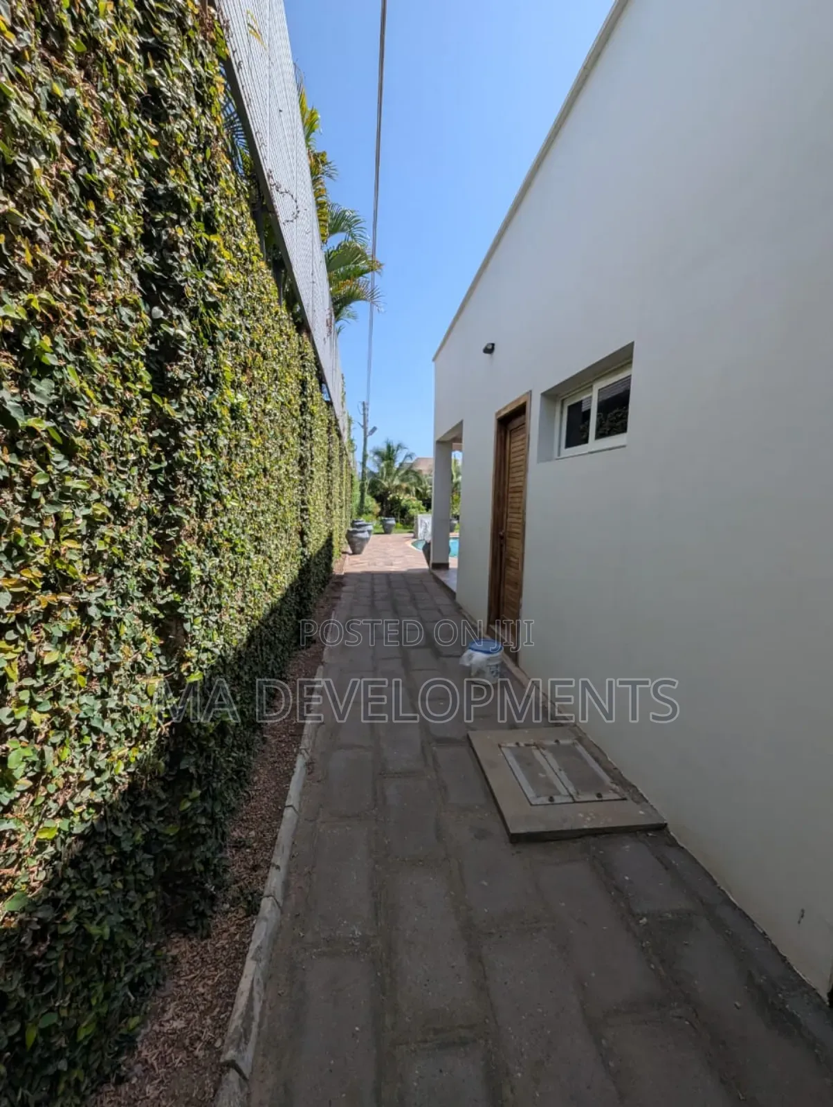 7bdrm Mansion in Airport Hills for sale