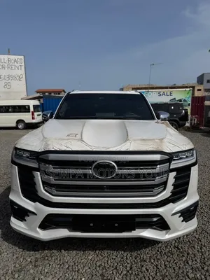 New Toyota Land Cruiser LC300 2025 White