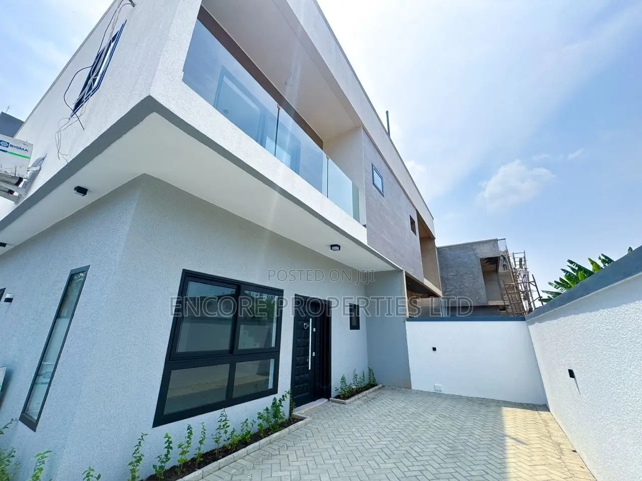 3bdrm House in Adenta for sale