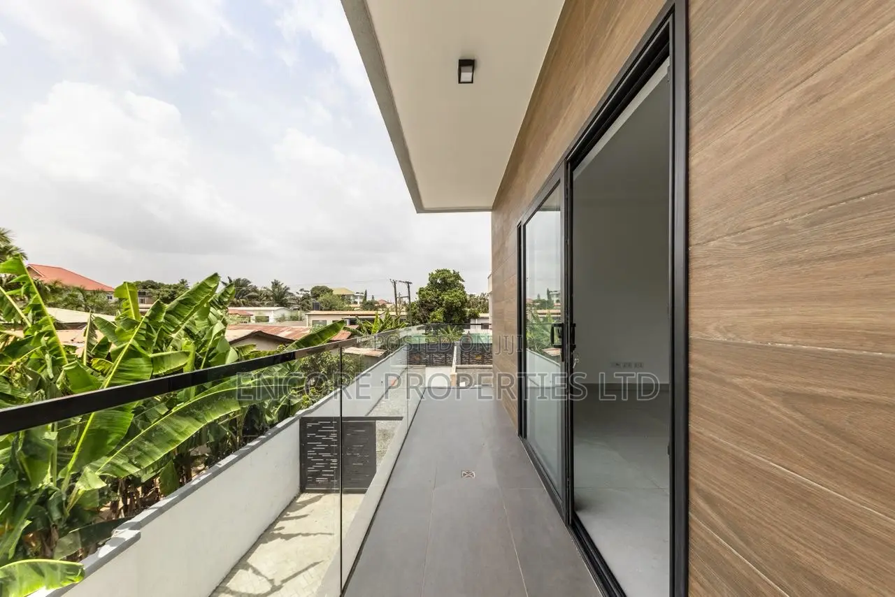 3bdrm House in Adenta for sale