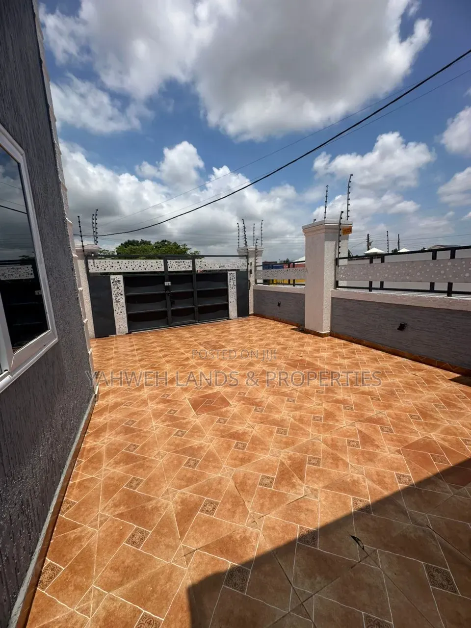 3bdrm House in Baatsona Total for rent