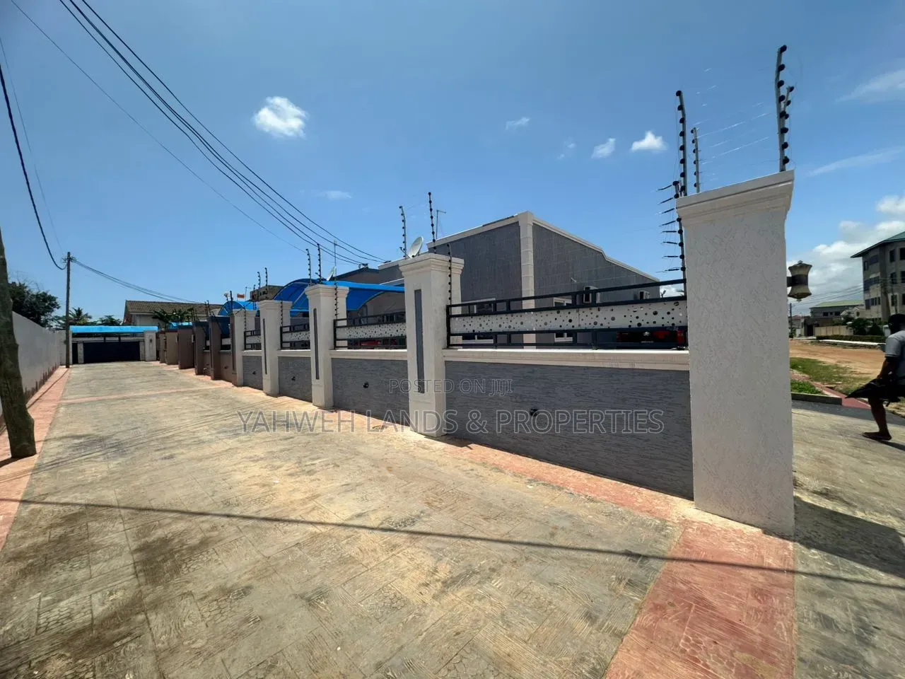 3bdrm House in Baatsona Total for rent