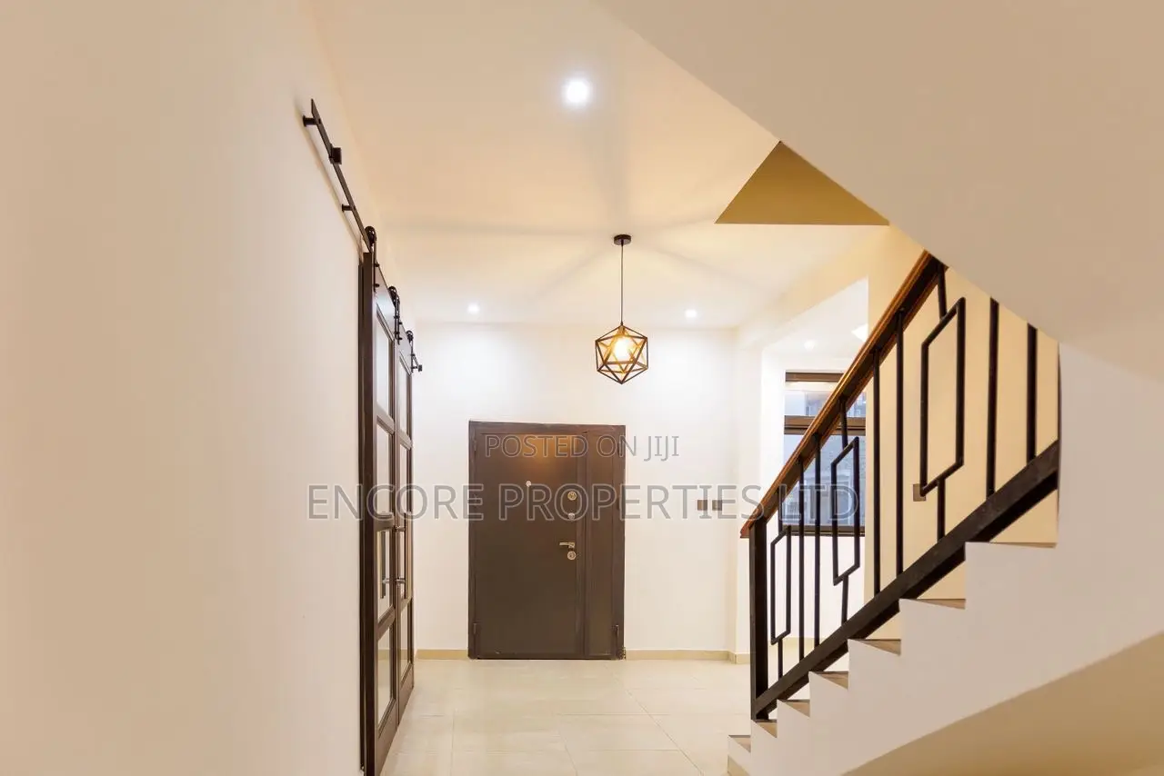 4bdrm House in Nikoi Street, East Legon for rent