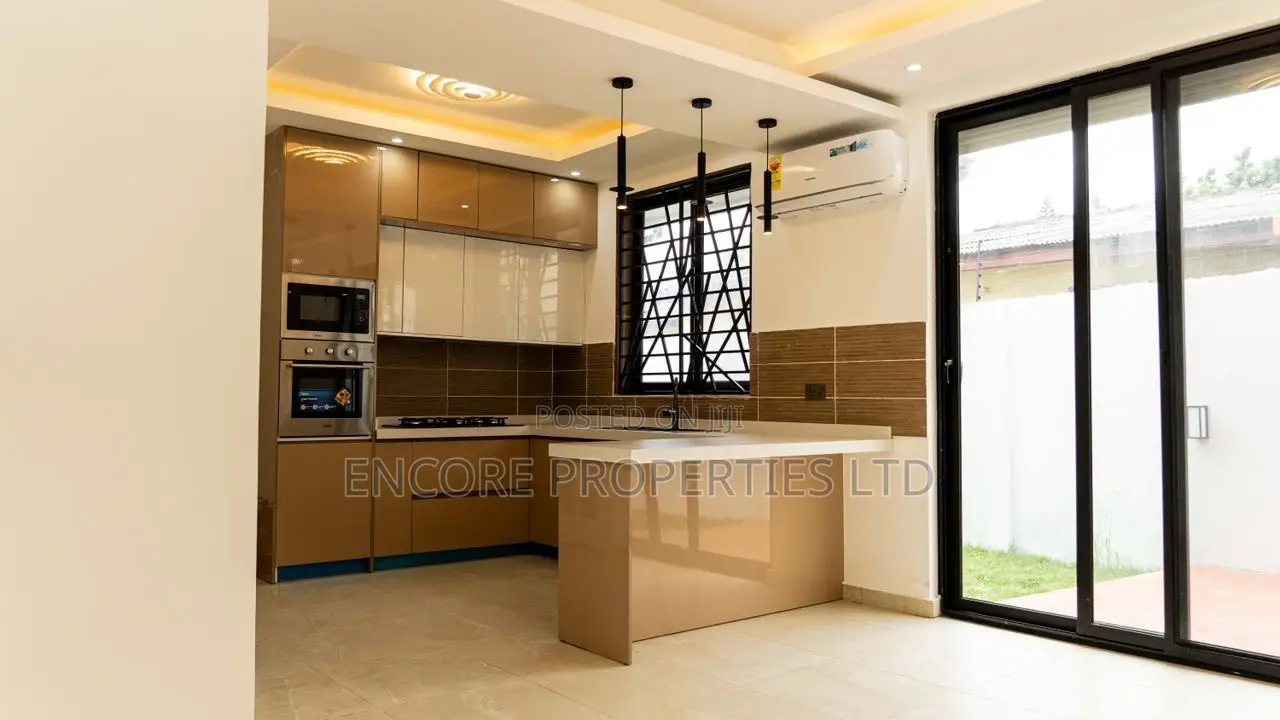 4bdrm House in Nikoi Street, East Legon for rent