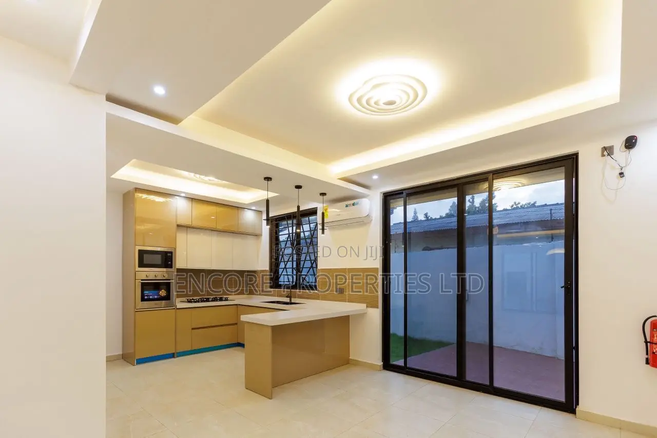4bdrm House in Nikoi Street, East Legon for rent