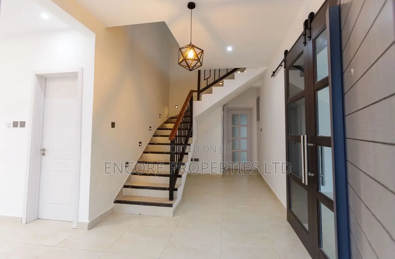 4bdrm House in Nikoi Street, East Legon for rent