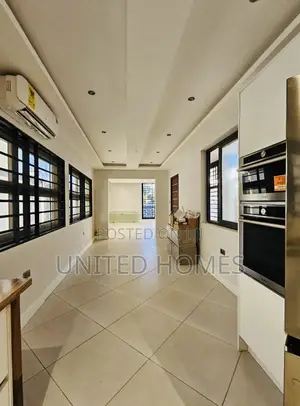 5bdrm House in Airport Residential Area for sale