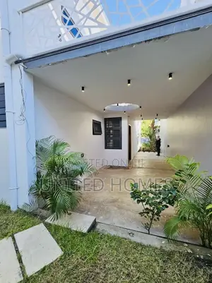 5bdrm House in Airport Residential Area for sale
