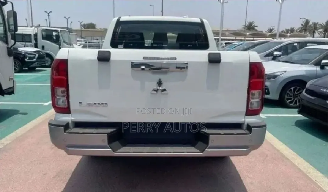 New Mitsubishi L200 2025 White
