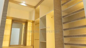 4bdrm House in Nikoi Street, A&C Mall Area for rent