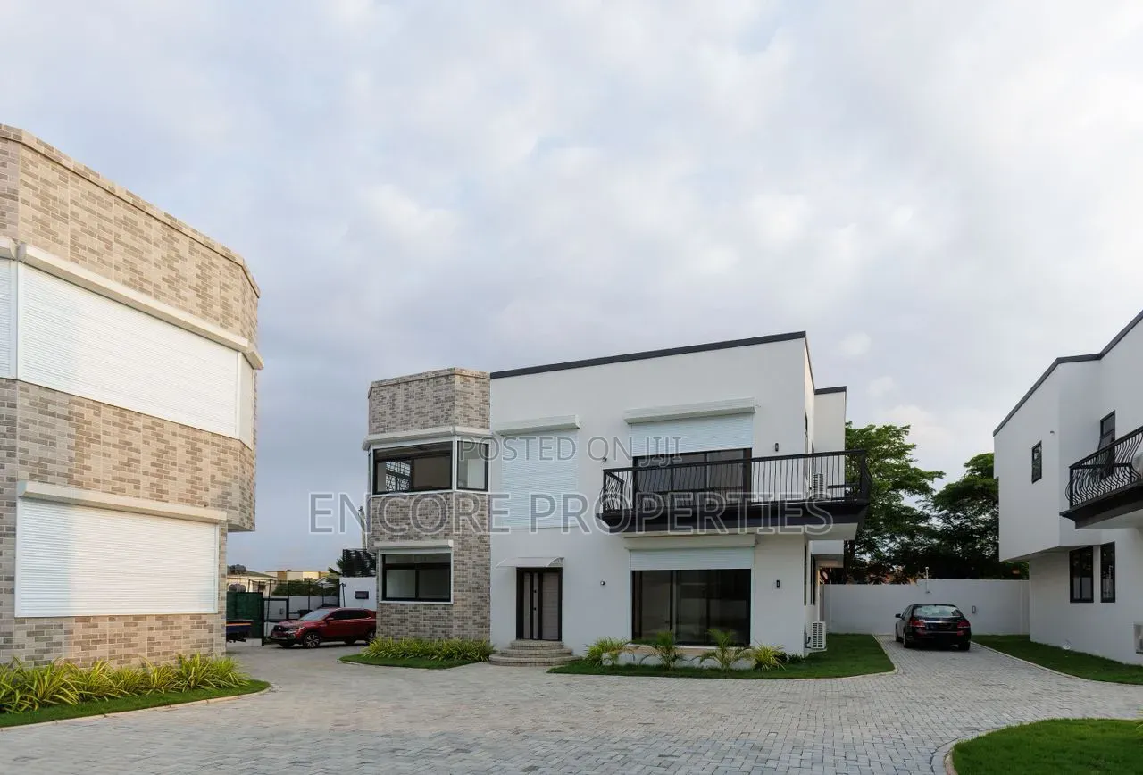 4bdrm House in Nikoi Street, A&C Mall Area for rent