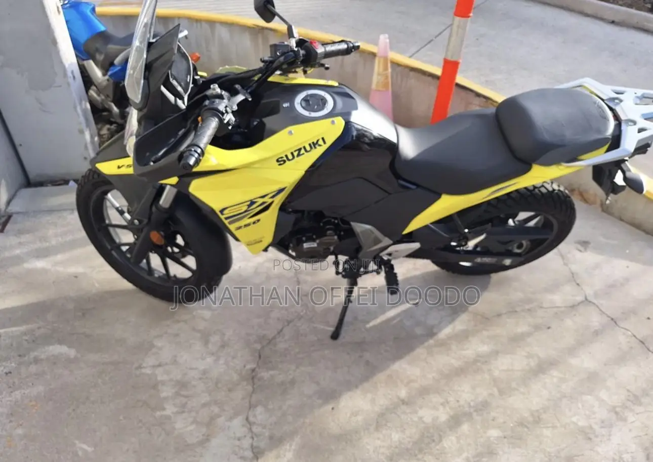 Suzuki V-Strom 2024 Yellow