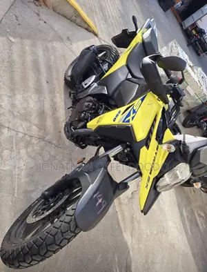 Suzuki V-Strom 2024 Yellow