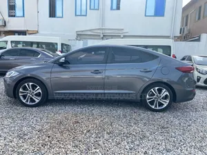 Hyundai Avante 2018 Gray