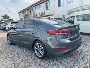 Hyundai Avante 2018 Gray