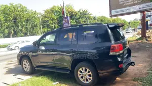 Toyota Land Cruiser 4.5 V8 GX-R 2015 Black