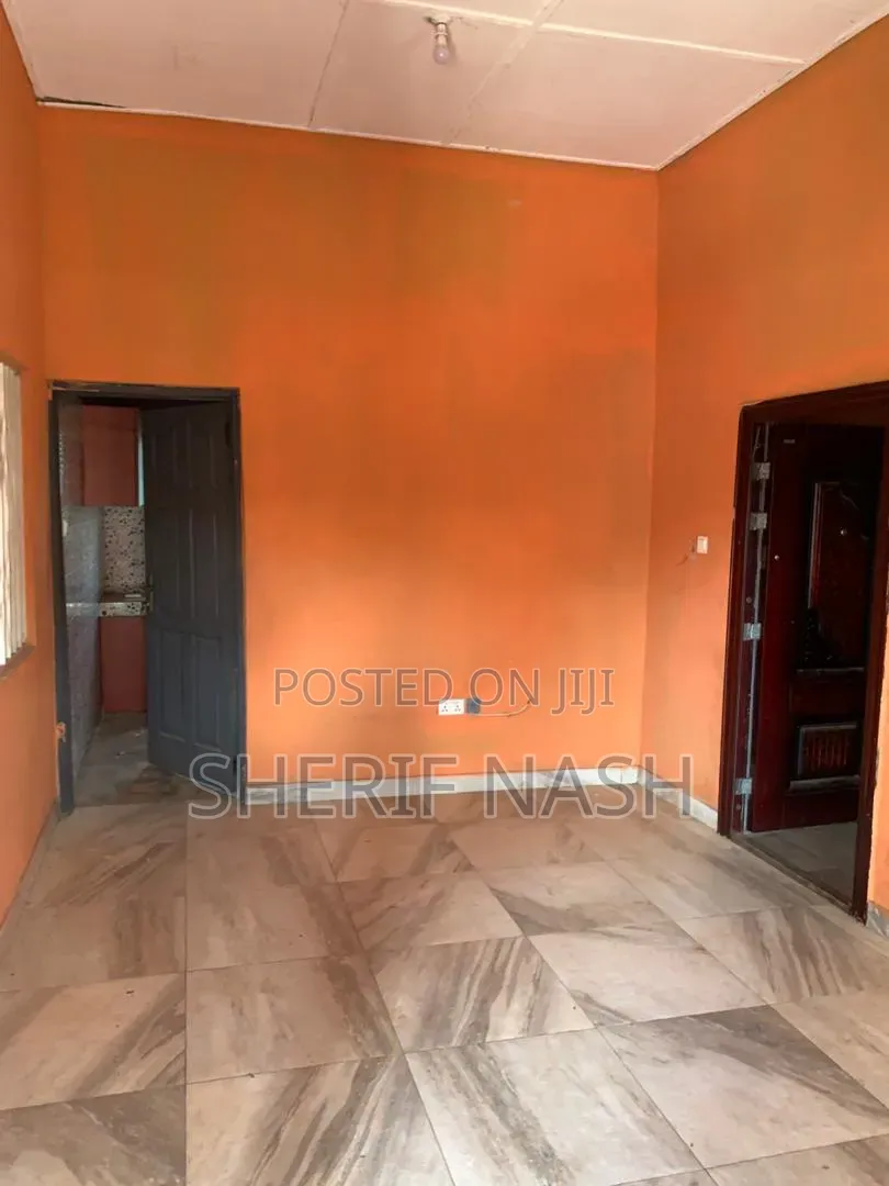 2bdrm Apartment in Ashiyie Fullani, Accra Metropolitan for rent