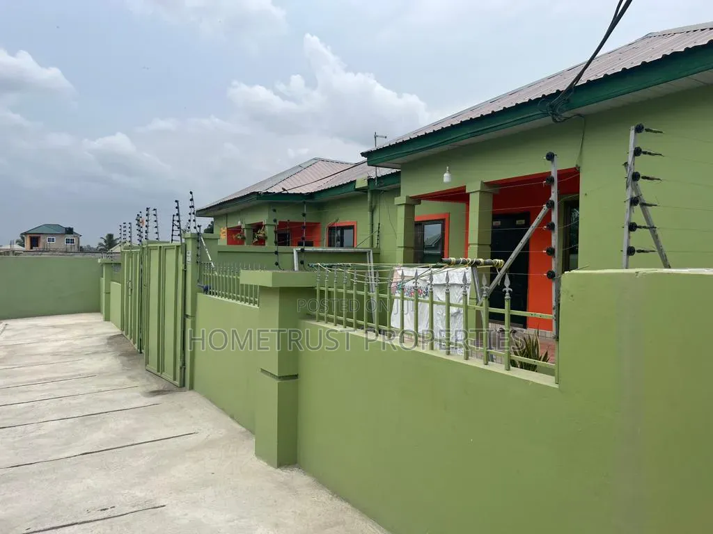 11bdrm Apartment in Kasoa Krispo, Pentecost for sale