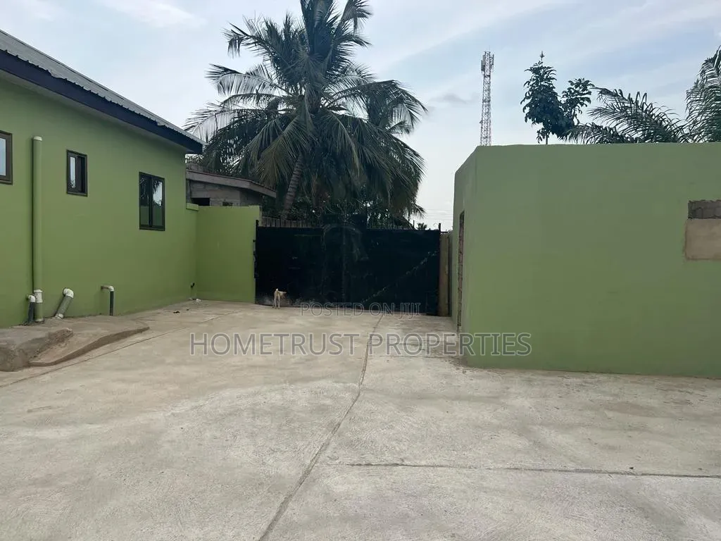 11bdrm Apartment in Kasoa Krispo, Pentecost for sale