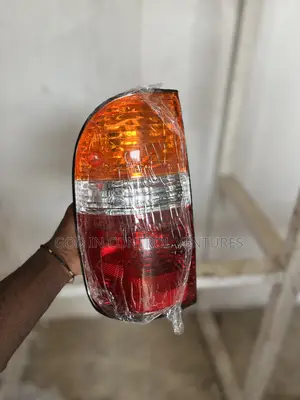 Toyota Tacoma 2002 Tail Light Pair