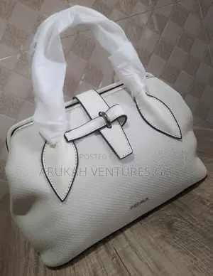 Ladies Hand Bag ( Pedra)