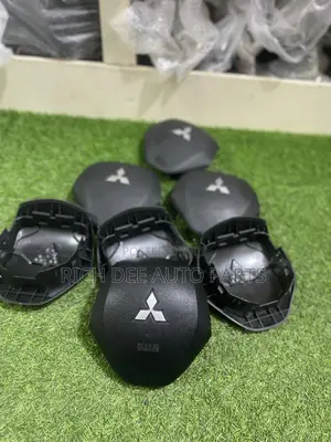 Outlander 2016-2017-2018-2019-2020 Airbag Cover Available