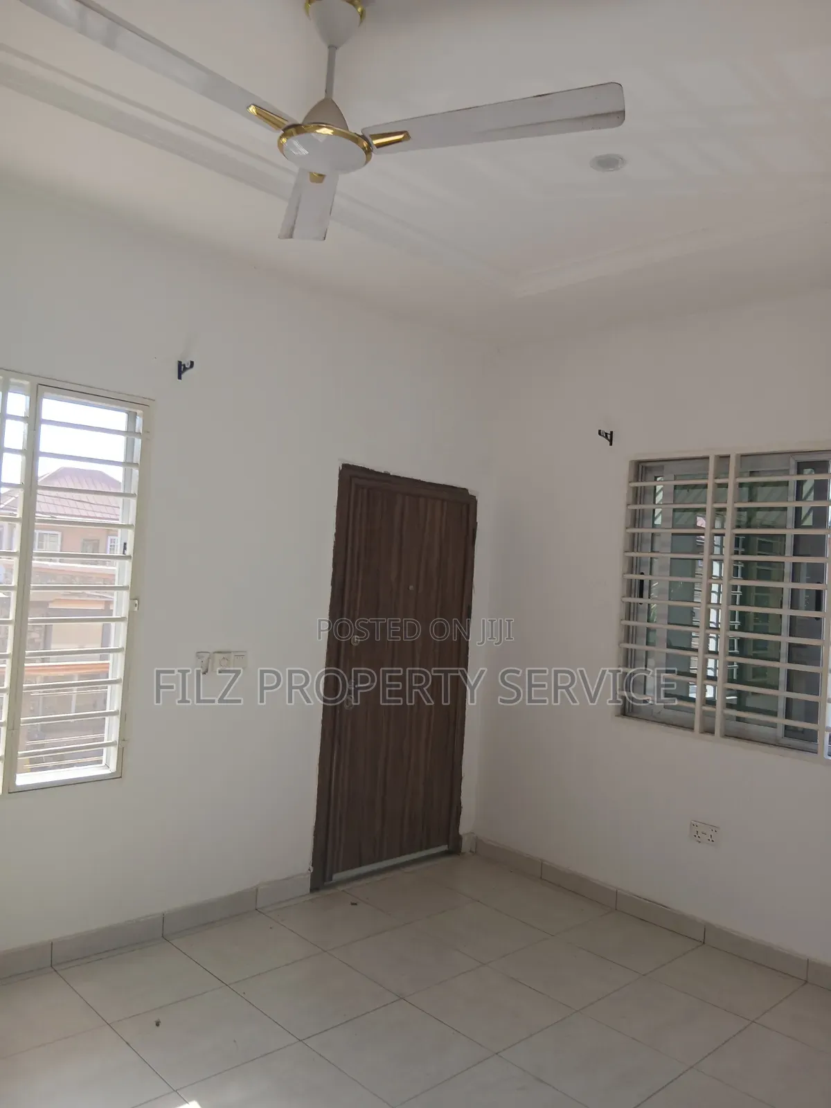 3bdrm Condo in Achimota, Overhead for rent