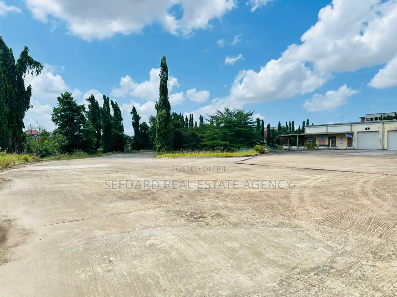 Quick Sale/– Warehouse On 5 Acres