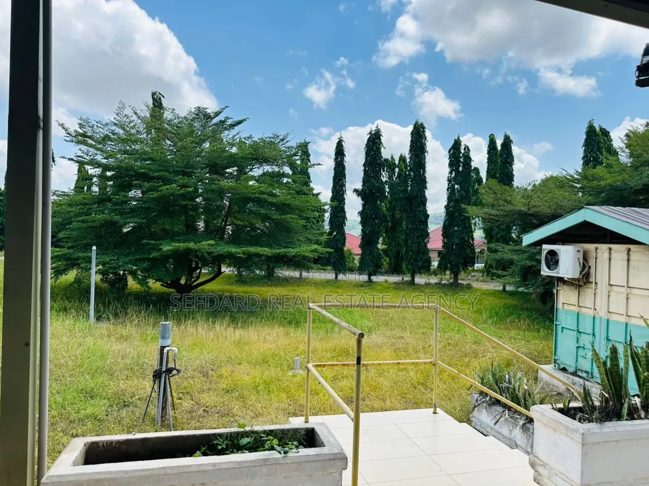 Quick Sale/– Warehouse On 5 Acres