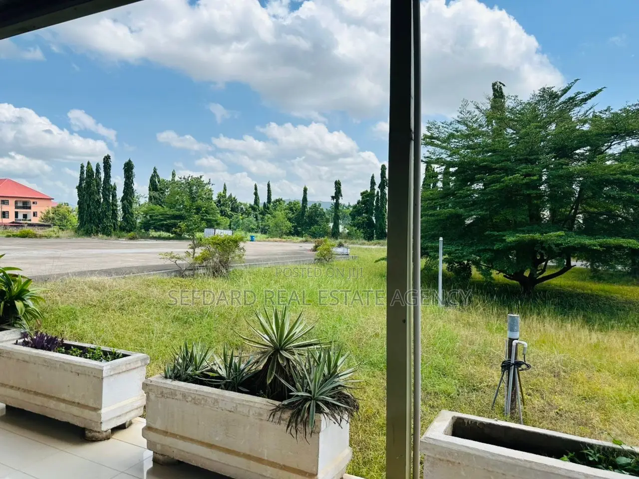 Quick Sale/– Warehouse On 5 Acres