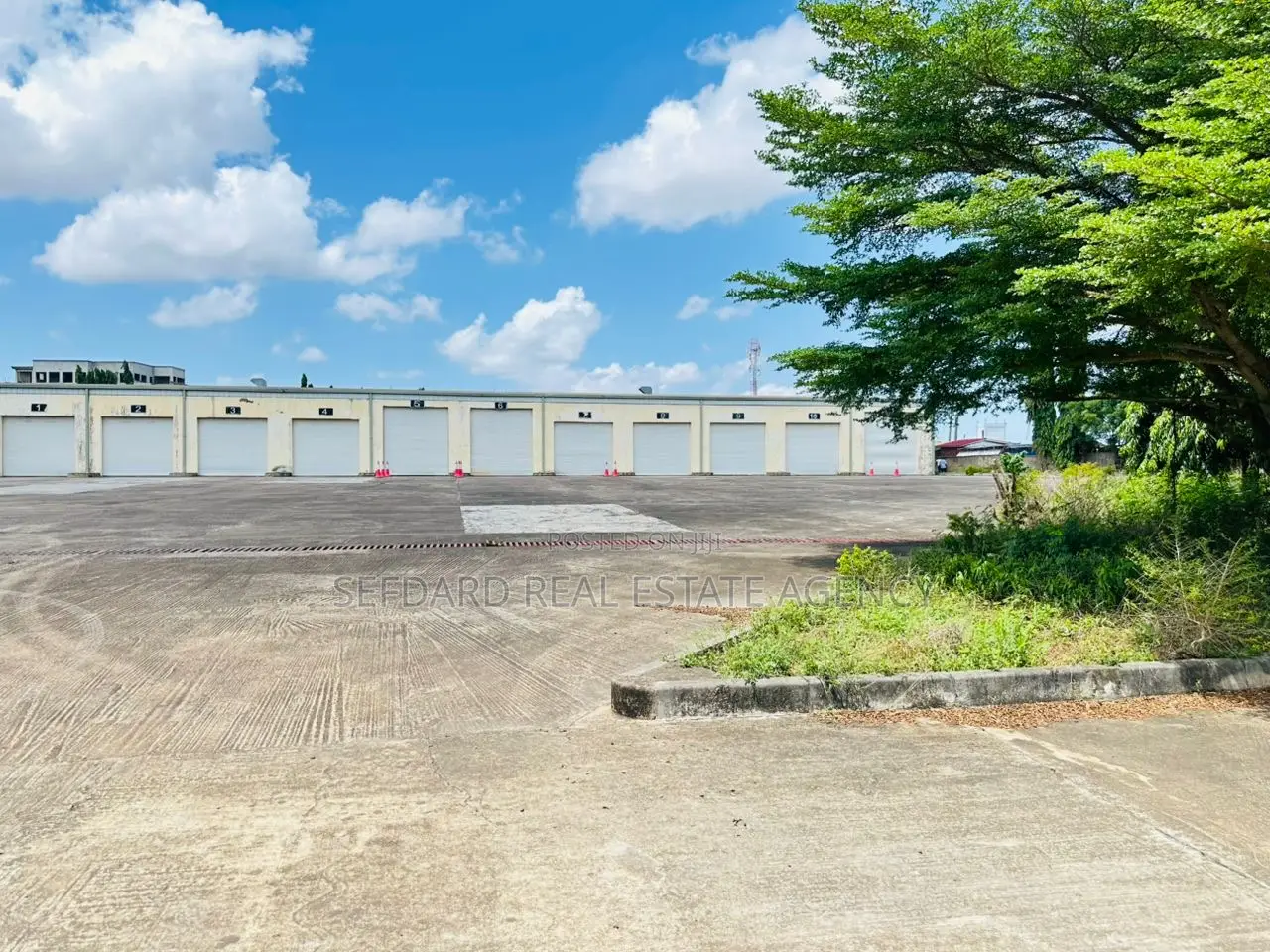 Quick Sale/– Warehouse On 5 Acres