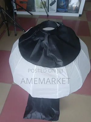 65cm Lantern Softbox – Professional Photography Lighting Diffuser