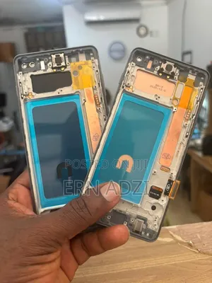 Samsung S10 Screen