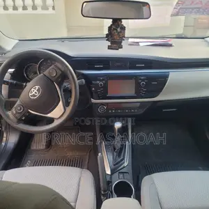 Toyota HiAce 2015 Black