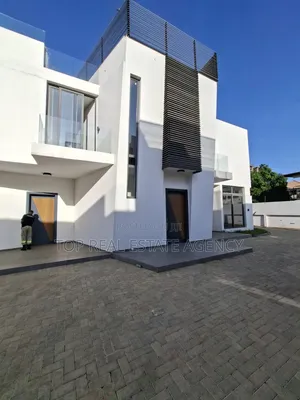 4bdrm Duplex in North Legon for sale