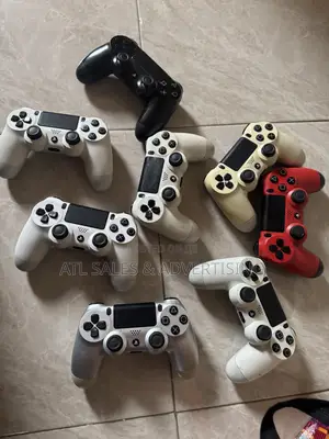 Original Ps4 Controllers