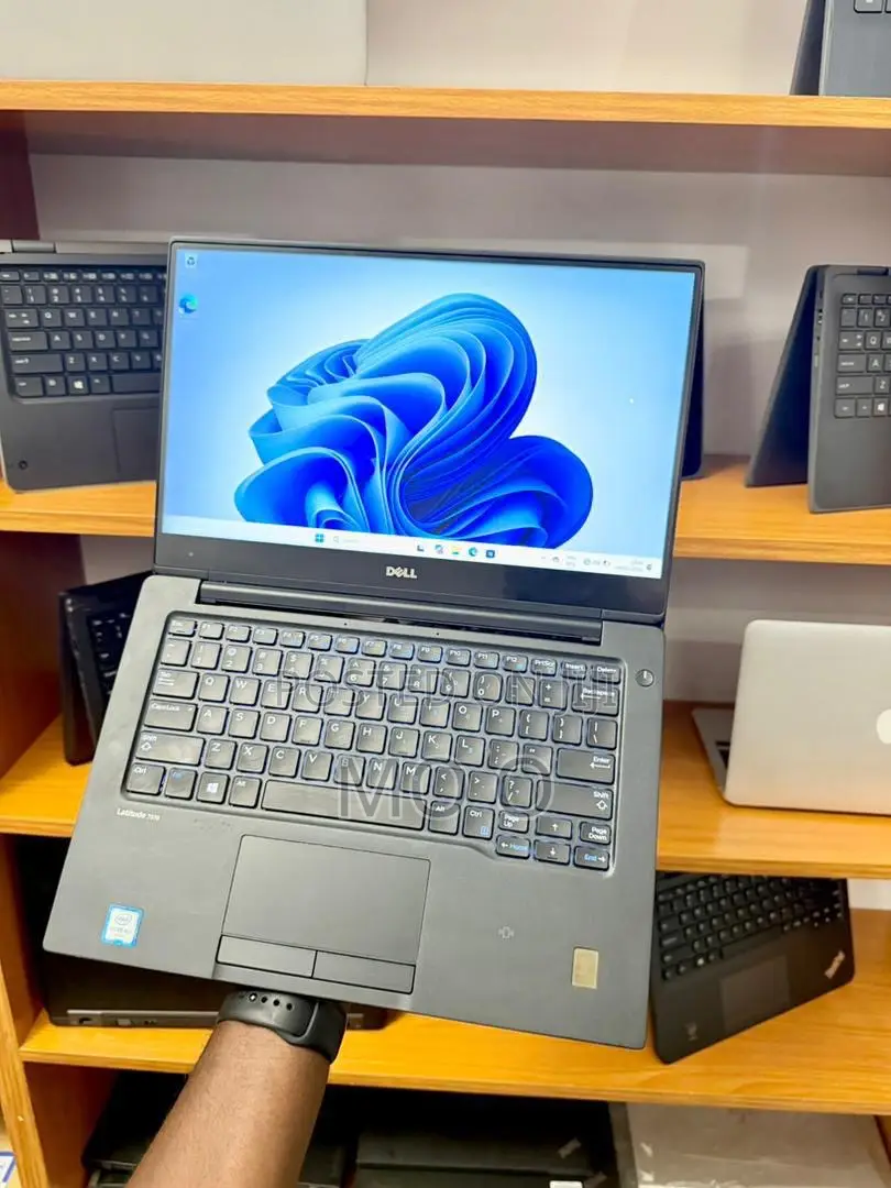 Laptop Dell Latitude 13 7370 8GB Intel Core M SSD 256GB