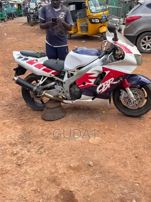 Honda CBR 2022 White