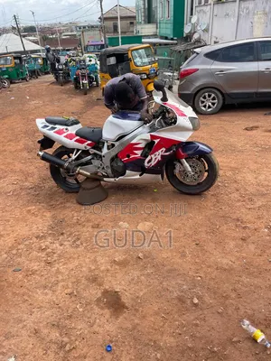 Honda CBR 2022 White