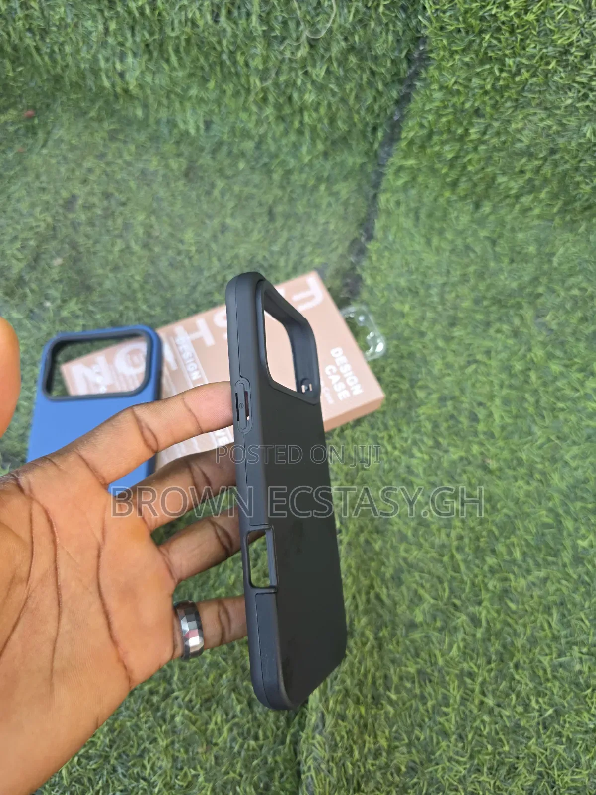 iPhone 17 Pro Max Smooth Triangle Case
