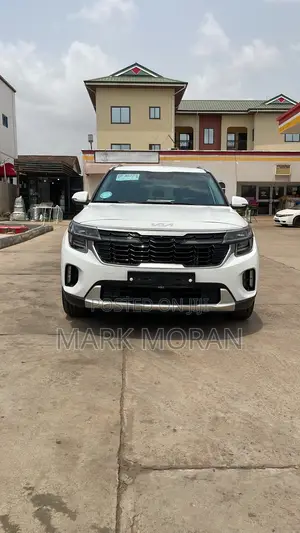 Kia Seltos 2025 White