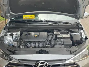 Hyundai Elantra Limited 2020 Silver