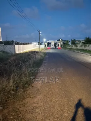 2 Plots at the Southern Entrance of Palm Ridge Comm24 for Sale