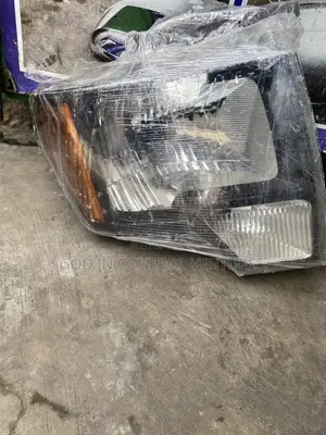 Ford F150 2012 Headlight Pair