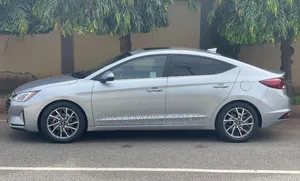 Hyundai Elantra Limited 2020 Silver