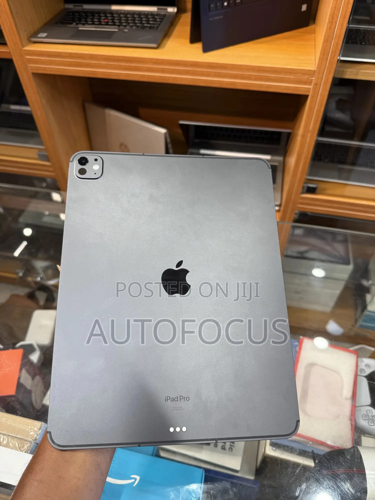 Apple iPad Pro 13 (2025) 256 GB Gray