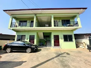8bdrm Apartment in Ashaiman Municipal for sale