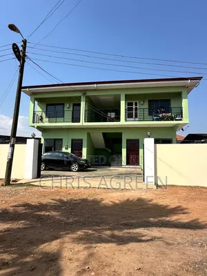 8bdrm Apartment in Ashaiman Municipal for sale